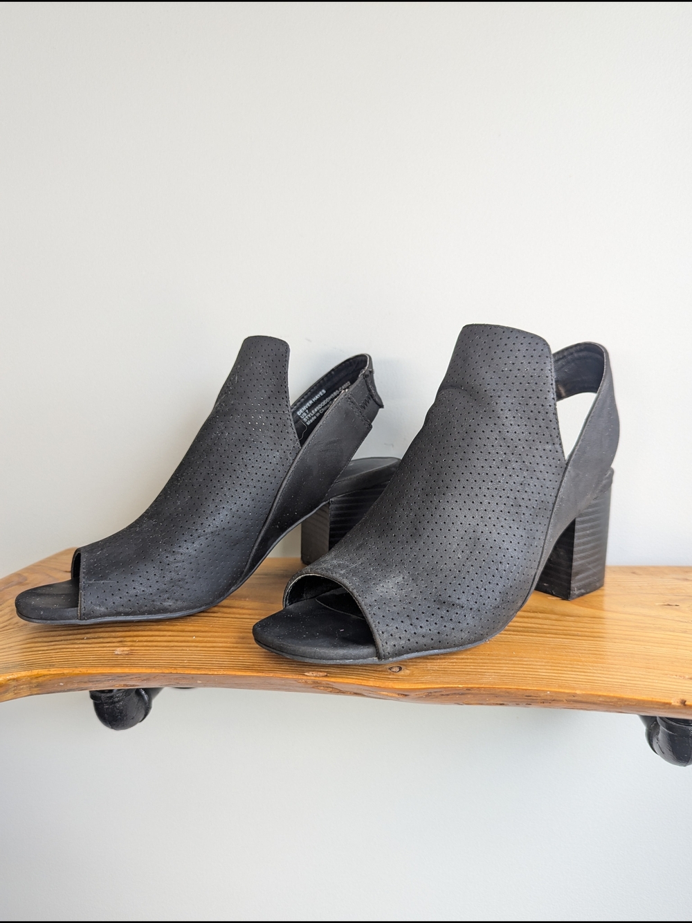 Women’s Black Peep-Toe Block Heel Slingback Shoes - Picture 2 of 4